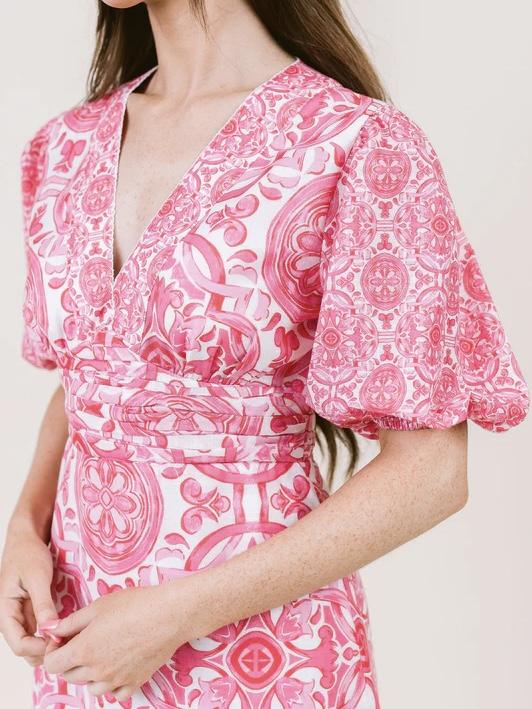 DRESS IN PINK TRELLIS