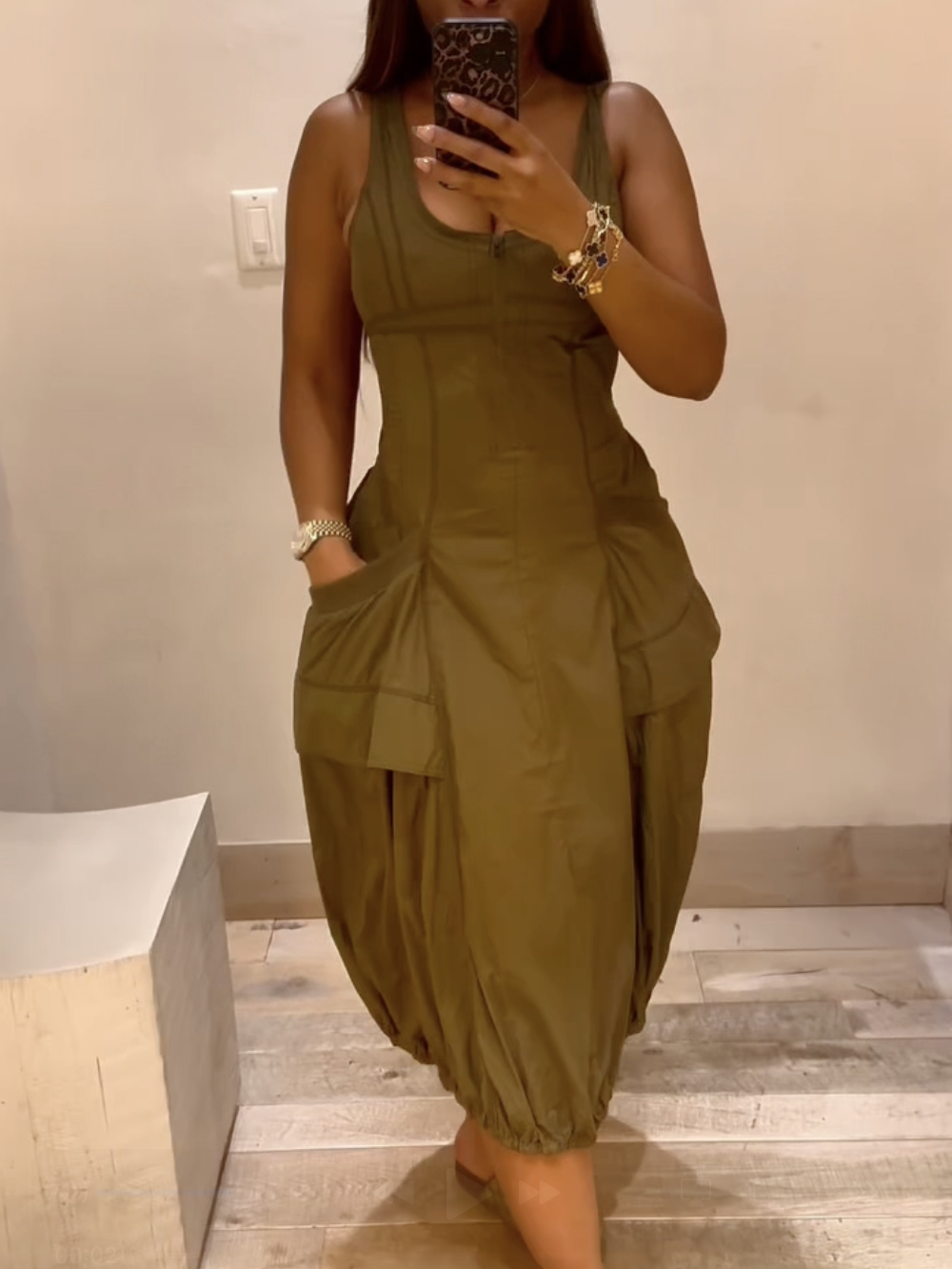 Sleeveless Backless Bud Dress