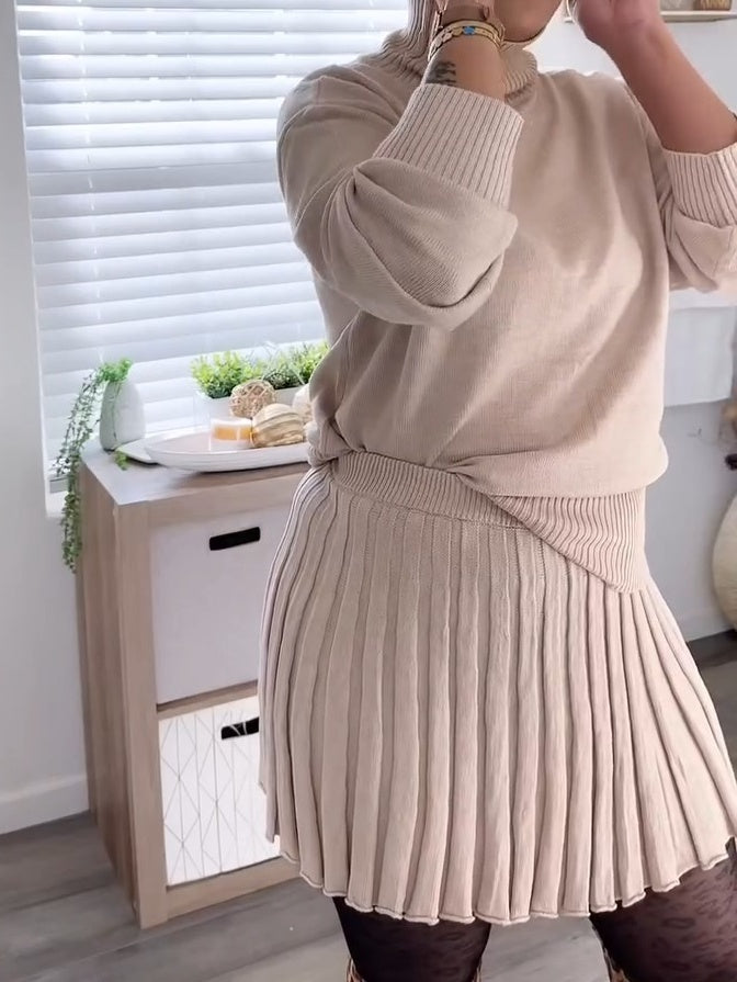 Long Sleeve Oversized Pullover Sweaters And Pleated Mini Skirt
