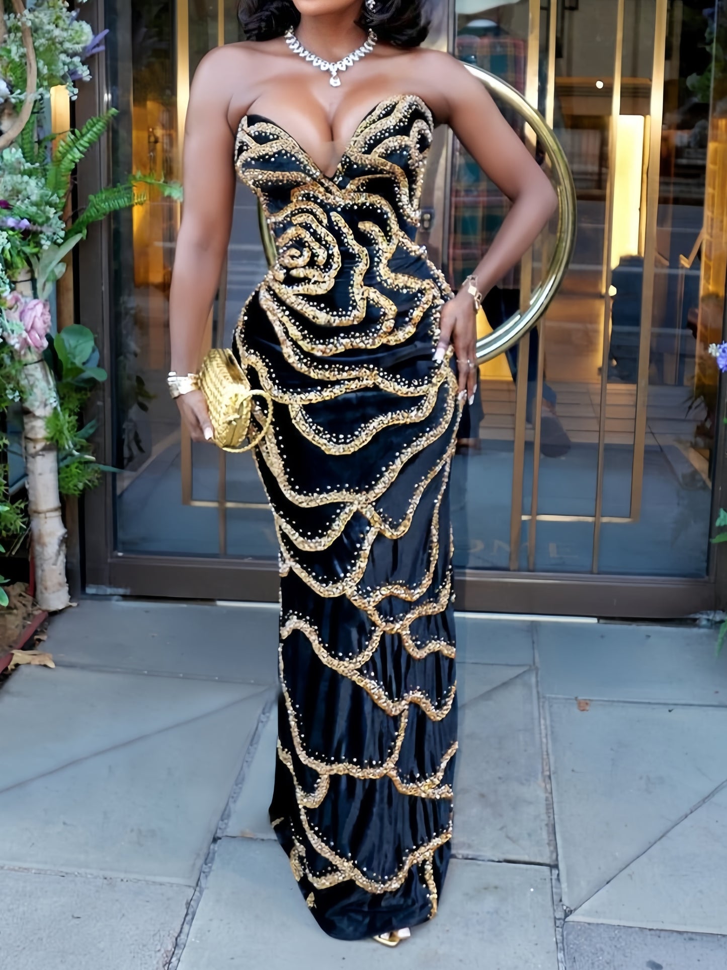 Luxury Elegant Sequined Strapless Maxi Dress