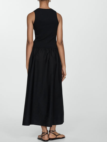 Sleeveless Simple Black Dress