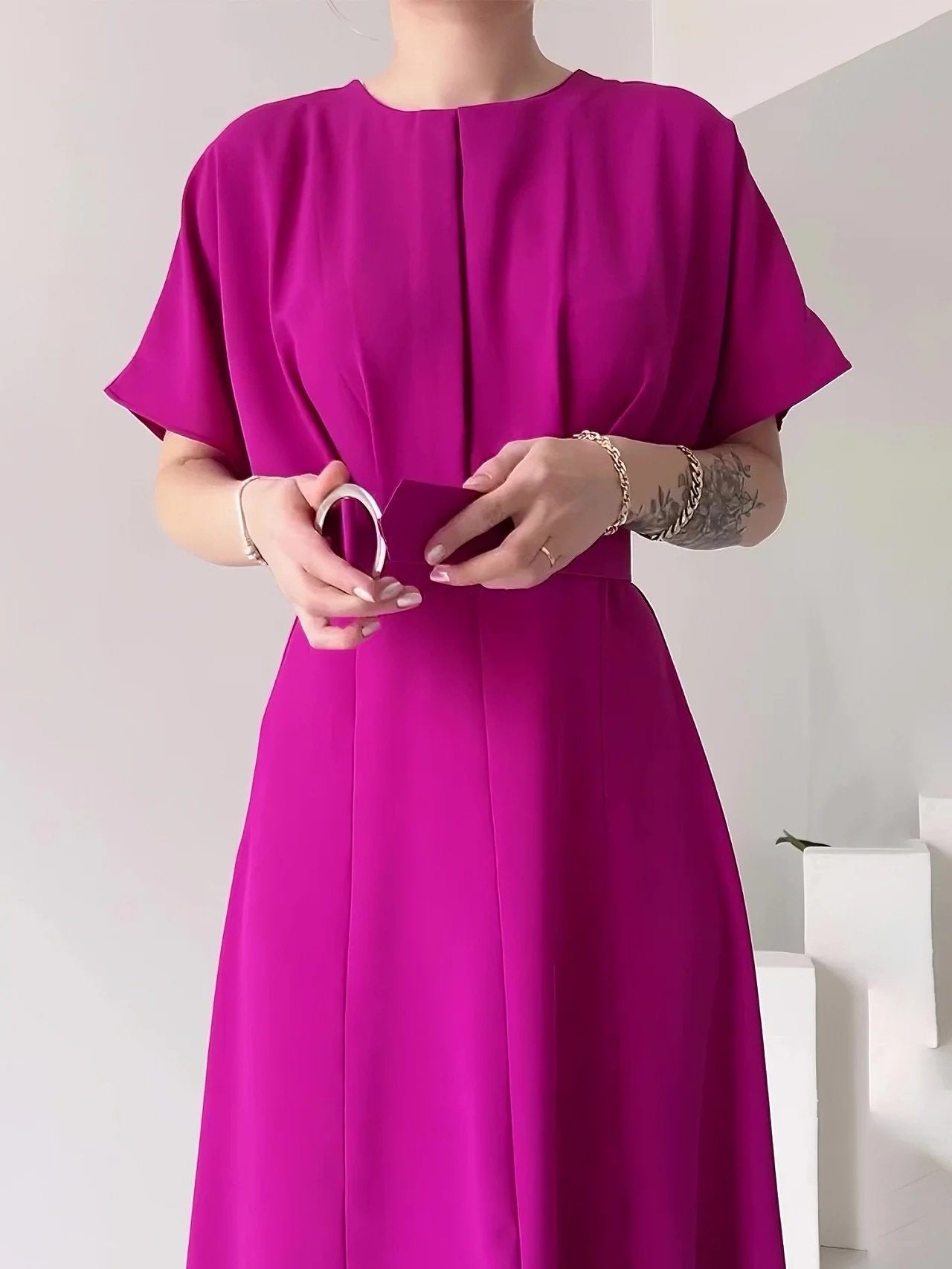 Round Neck Short Sleeve Belt Slim Long Skirt