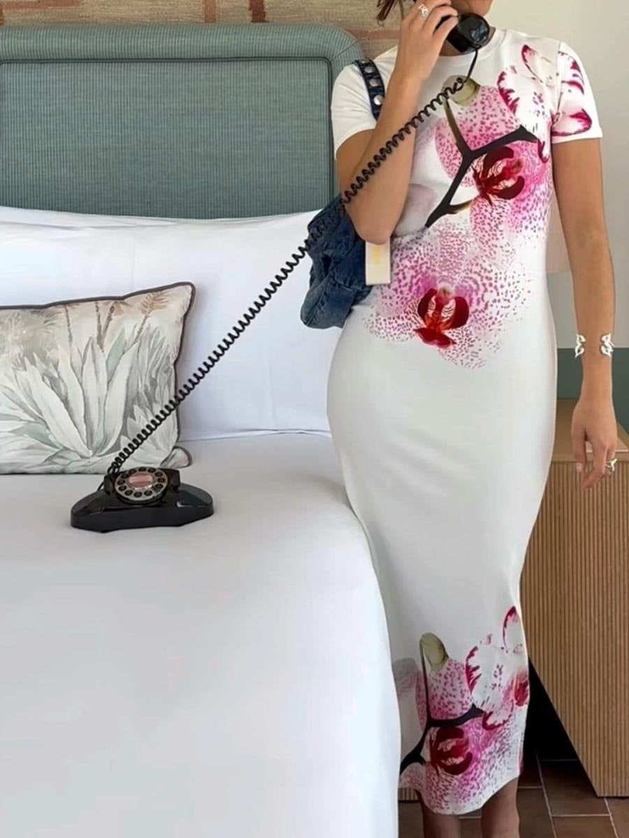 Printed Short Sleeve Slit Hem Slim Dress