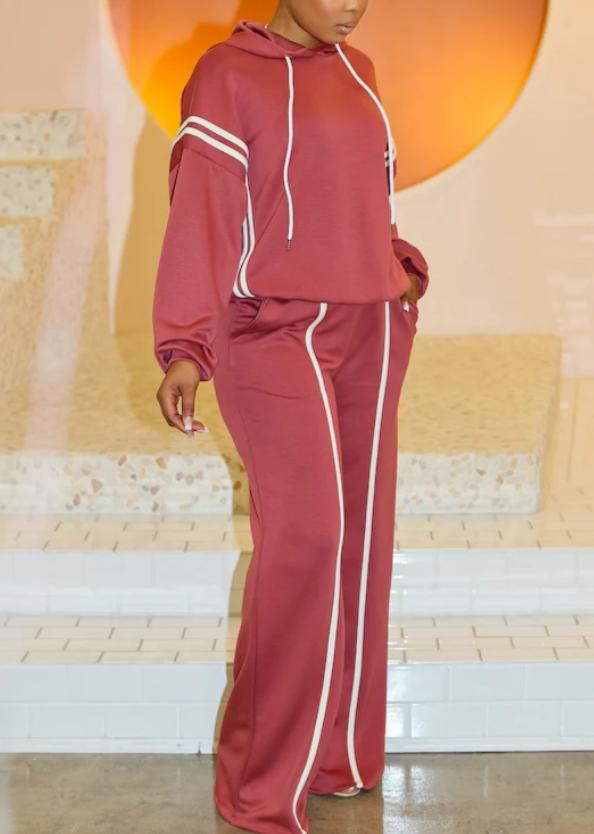 Fashion sports suit